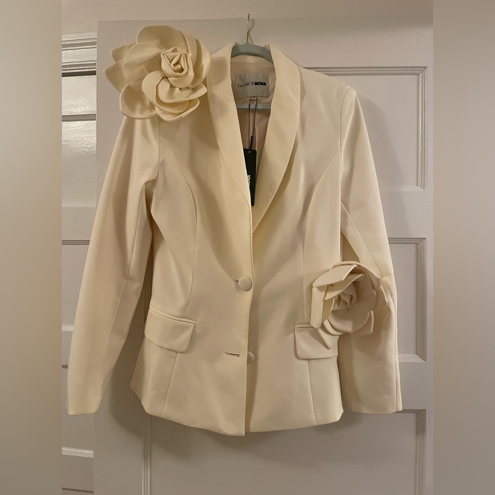 Fashion Nova Cream Floral-Embellished Women's Blazer